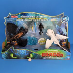 DREAMWORKS HOW TO TRAIN YOUR DRAGON THE HIDDEN WORLD GIFT SET